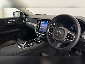 Used Volvo V60 2024 for sale - 77755693: Photo