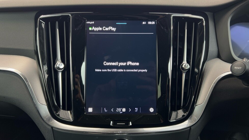 Used Volvo V60 2024 for sale - 77755693: Photo 70