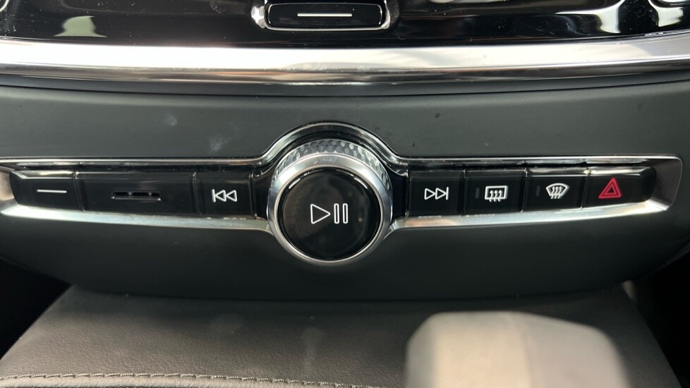 Used Volvo V60 2024 for sale - 77755693: Photo 76