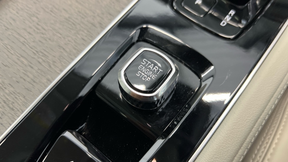 Used Volvo XC90 2025 for sale - 76021910: Photo 27