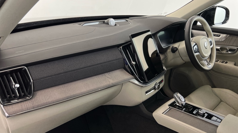Used Volvo XC90 2025 for sale - 76021910: Photo 36