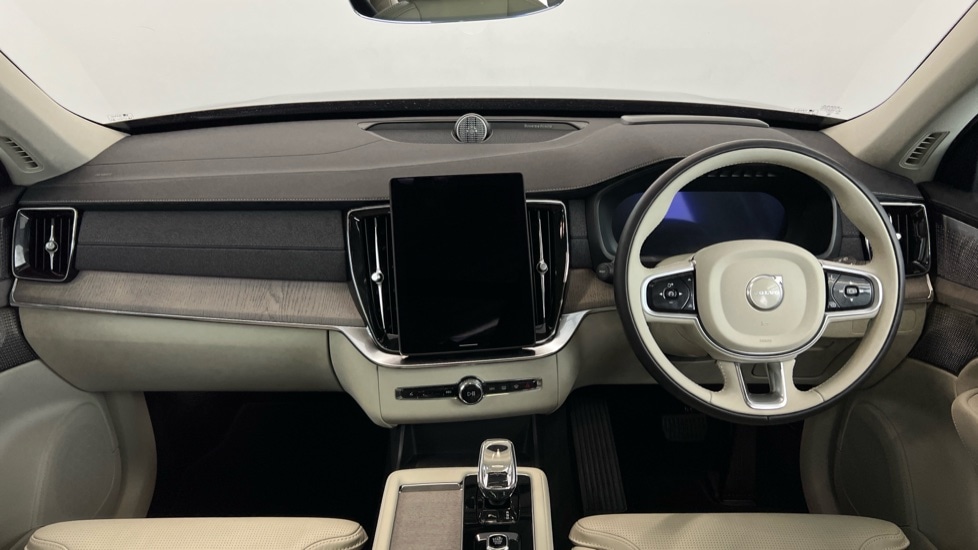 Used Volvo XC90 2025 for sale - 76021910: Photo 5