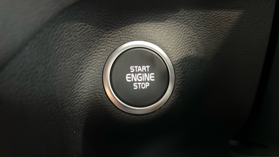 Used Volvo XC40 2024 for sale - 77316095: Photo 27