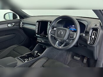 Used Volvo XC40 2024 for sale - 77316095: Photo