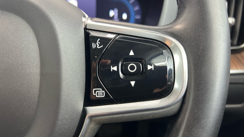 Used Volvo XC60 2022 for sale - 77042778: Photo 22