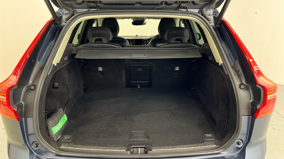 Used Volvo XC60 2022 for sale - 77042778: Photo 38