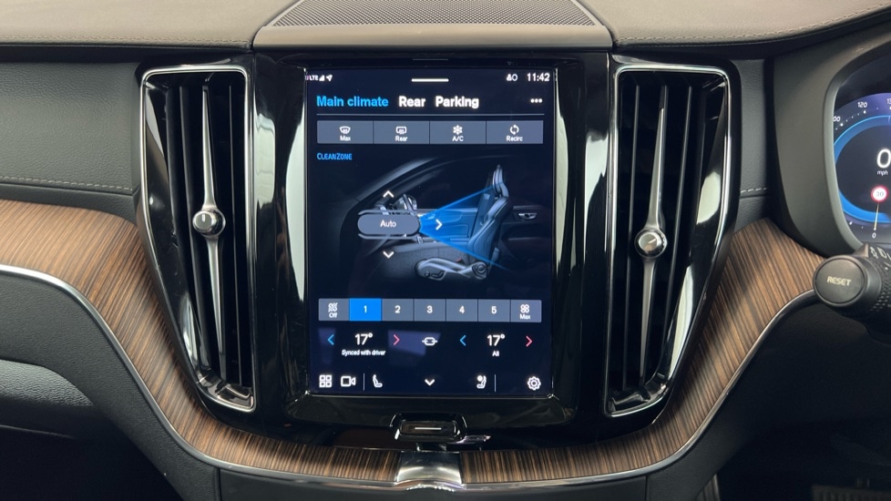 Used Volvo XC60 2022 for sale - 76933226: Photo 14