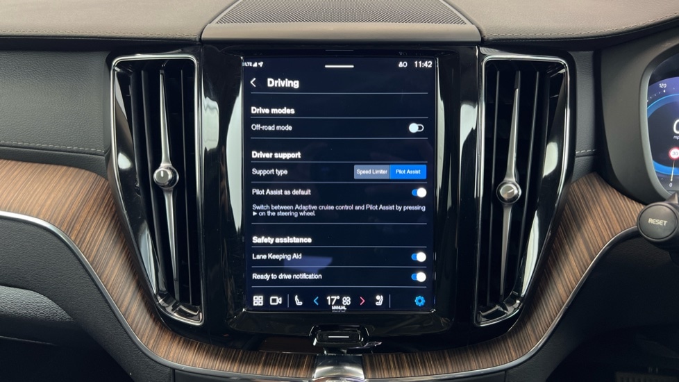 Used Volvo XC60 2022 for sale - 76933226: Photo 41