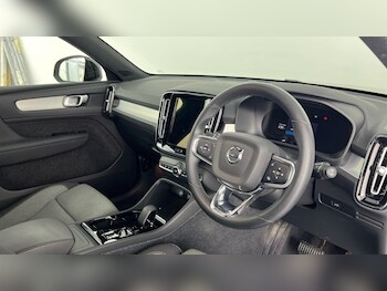 Used Volvo XC40 2023 for sale - 78027984: Photo