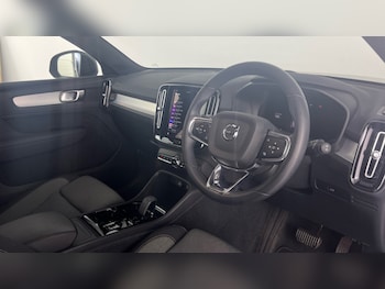 Used Volvo XC40 2023 for sale - 77893911: Photo