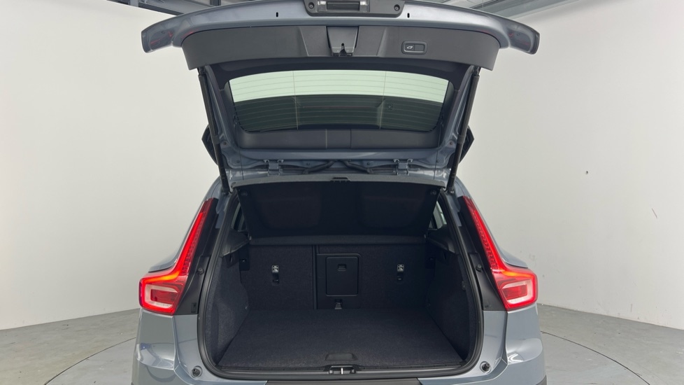 Used Volvo XC40 2023 for sale - 77316096: Photo 13