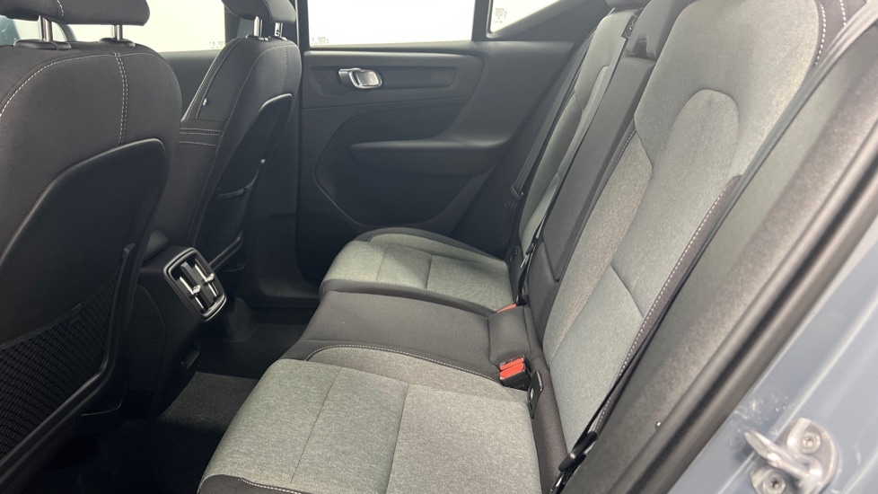 Used Volvo XC40 2023 for sale - 77316096: Photo 31