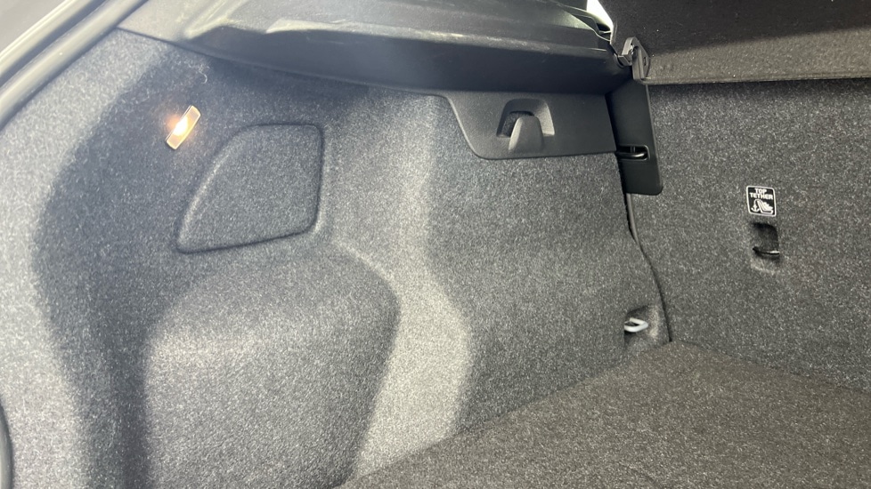 Used Volvo XC40 2023 for sale - 77316096: Photo 53