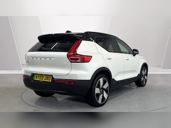 Used Volvo XC40 2023 for sale - 77673921: Photo