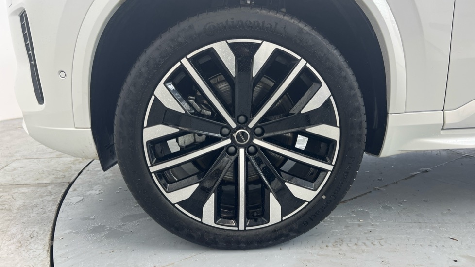 Used Volvo XC90 2025 for sale - 77942035: Photo 44