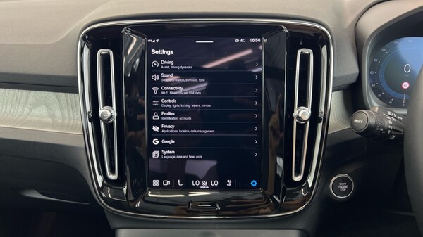 Used Volvo XC40 2024 for sale - 75796750: Photo 44