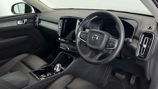 Used Volvo XC40 2024 for sale - 75796750: Photo 4