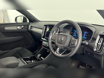 Used Volvo XC40 2024 for sale - 78873453: Photo