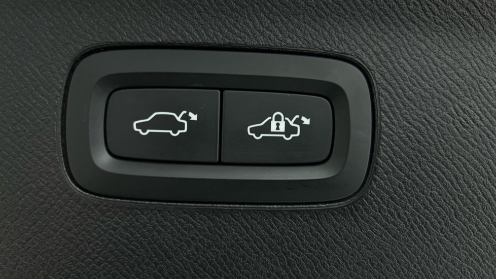 Used Volvo XC90 2022 for sale - 77193530: Photo 35