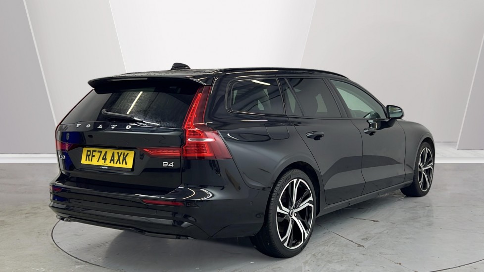 Used Volvo V60 2025 for sale - 78140473: Photo 2