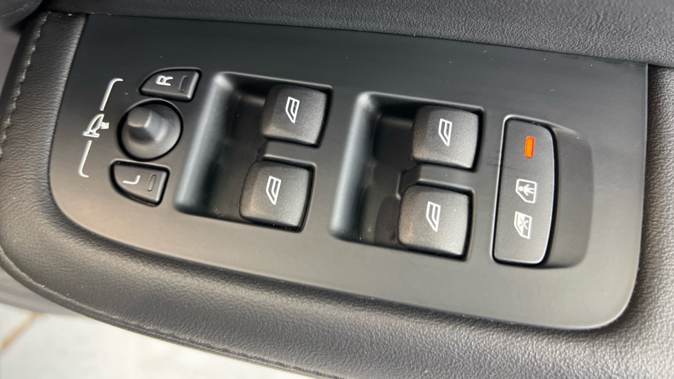 Used Volvo V60 2025 for sale - 78140473: Photo 24