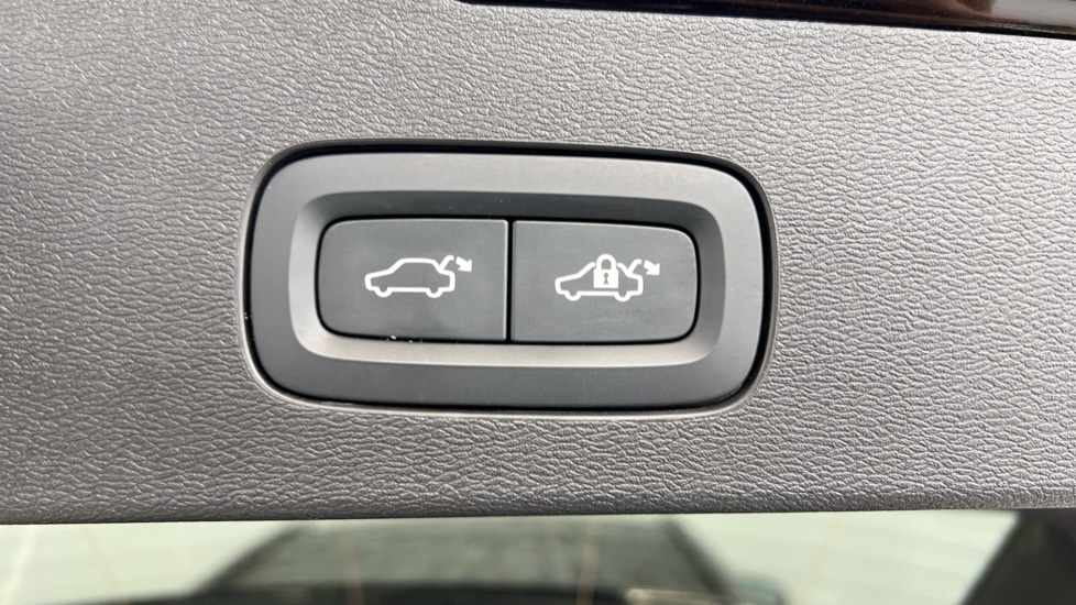 Used Volvo V60 2025 for sale - 78140473: Photo 35