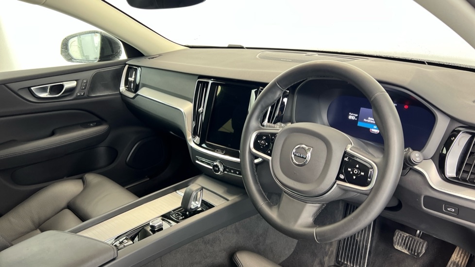 Used Volvo V60 2025 for sale - 78140473: Photo 4