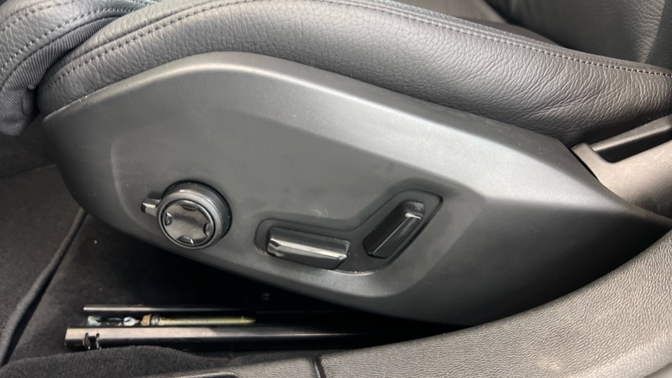 Used Volvo V60 2025 for sale - 78140473: Photo 43