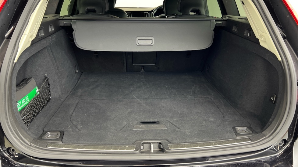 Used Volvo V60 2025 for sale - 78140473: Photo 53