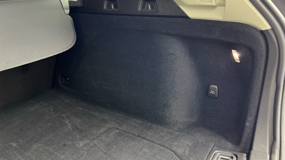 Used Volvo V60 2025 for sale - 78140473: Photo 55