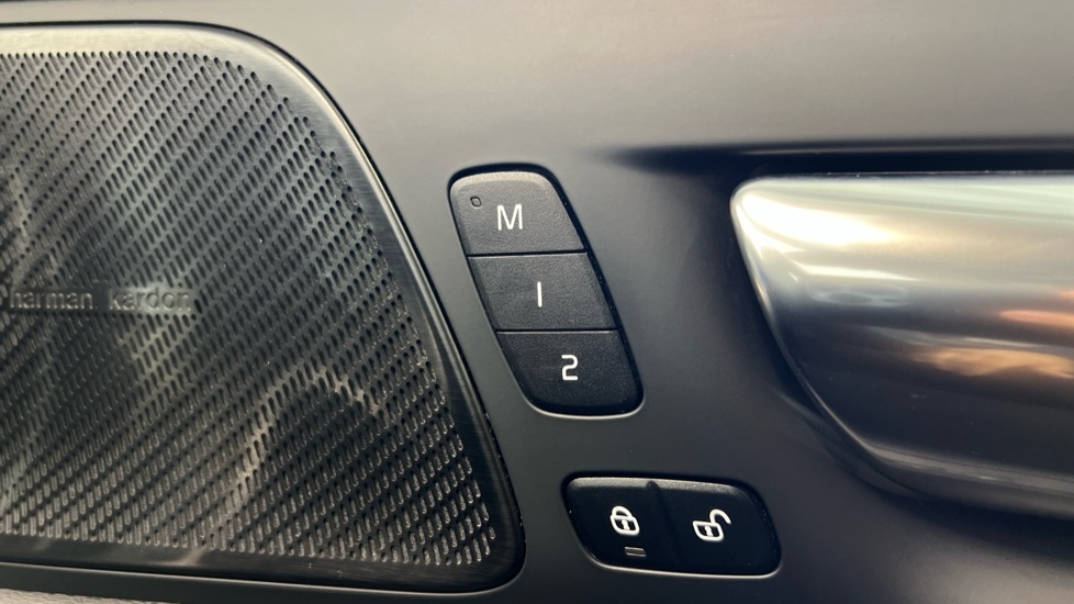 Used Volvo V60 2025 for sale - 78140473: Photo 74