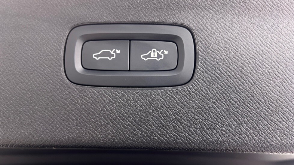 Used Volvo XC90 2025 for sale - 77281135: Photo 35