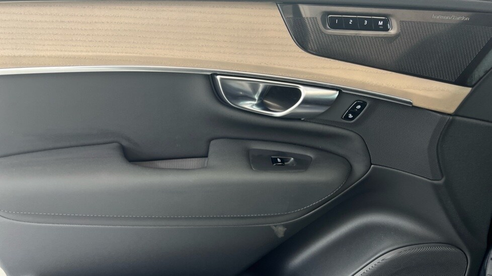 Used Volvo XC90 2025 for sale - 77281135: Photo 40