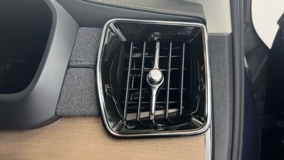 Used Volvo XC90 2025 for sale - 77281135: Photo 70