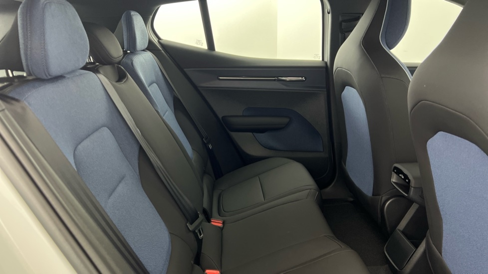 Used Volvo EX30 2025 for sale - 76630292: Photo 6