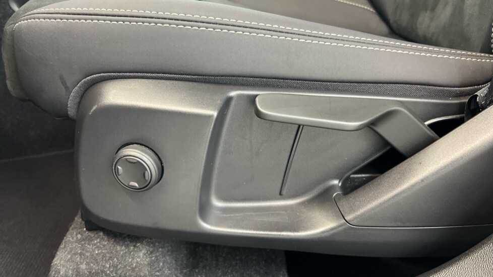 Used Volvo XC40 2022 for sale - 77799834: Photo 39