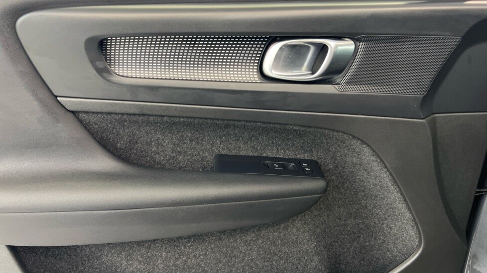 Used Volvo XC40 2022 for sale - 77799834: Photo 40