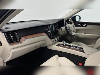 Used Volvo XC60 2019 for sale - 77841475: Photo