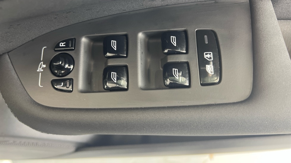 Used Volvo XC90 2025 for sale - 78059637: Photo 24