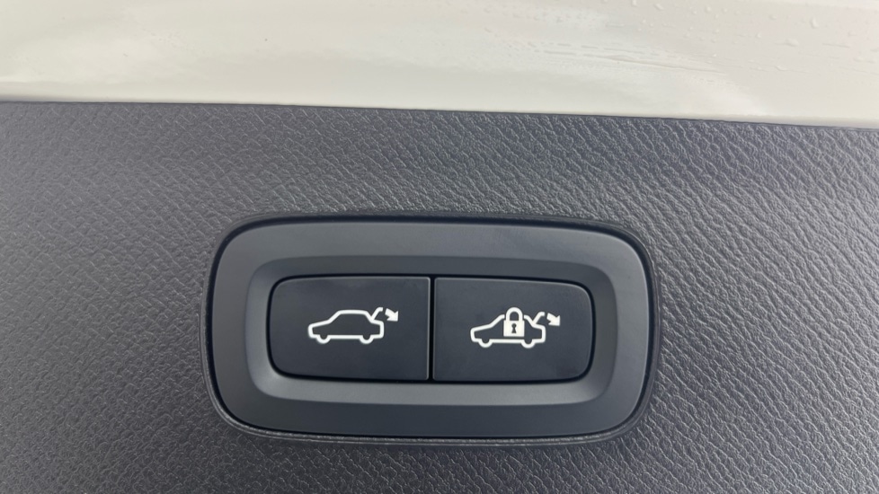 Used Volvo XC90 2025 for sale - 78059637: Photo 35