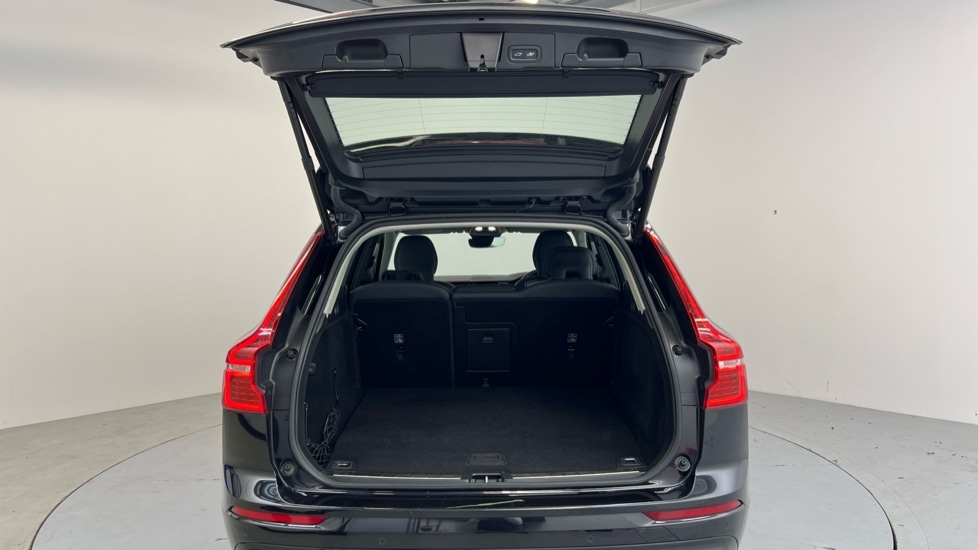 Used Volvo XC60 2023 for sale - 76459010: Photo 13