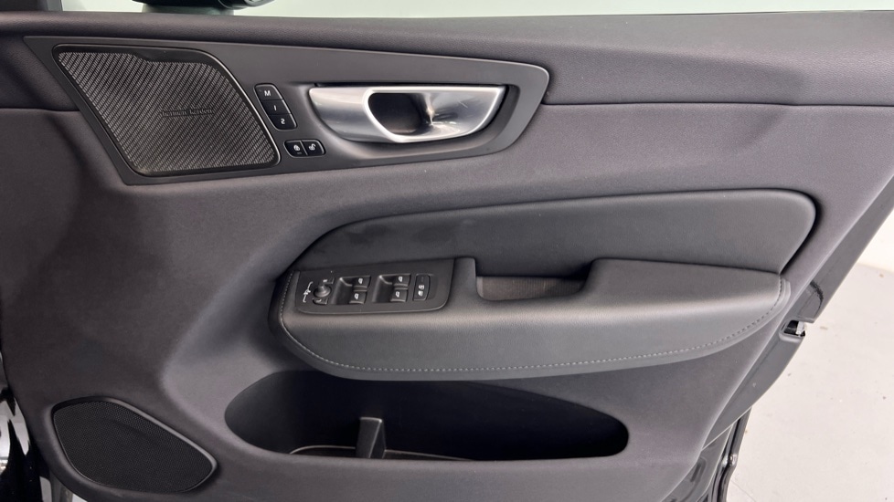 Used Volvo XC60 2023 for sale - 76459010: Photo 29