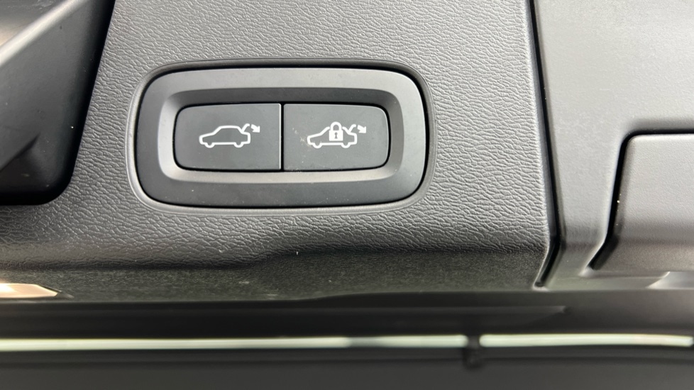 Used Volvo XC60 2023 for sale - 76459010: Photo 35