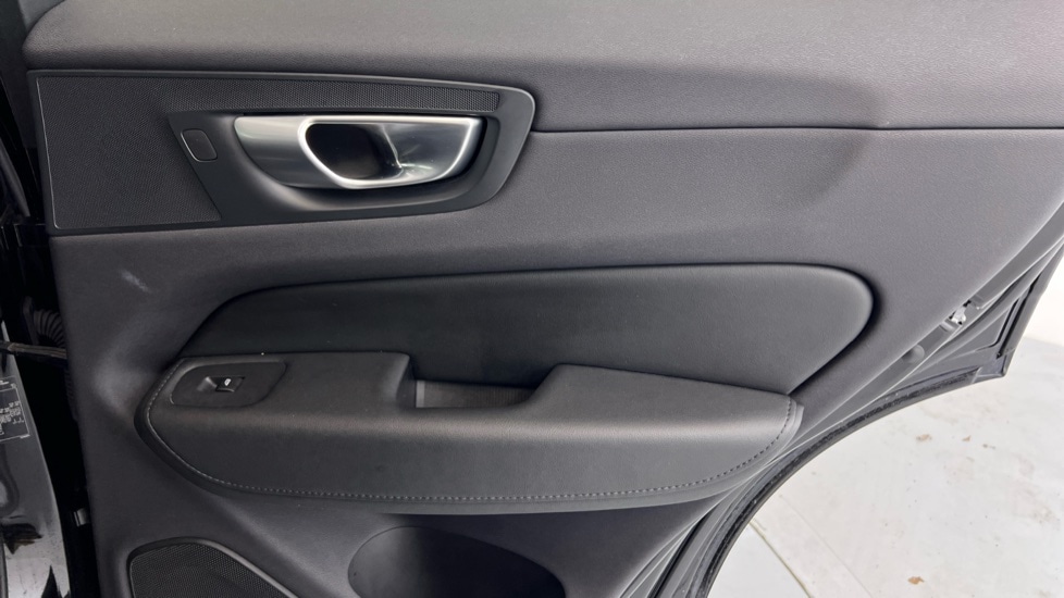 Used Volvo XC60 2023 for sale - 76459010: Photo 45