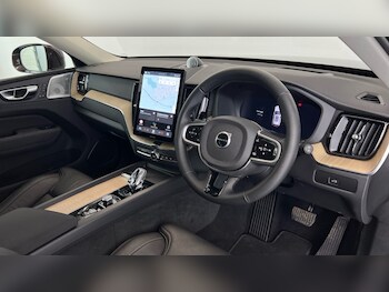 Used Volvo XC60 2025 for sale - 77786102: Photo