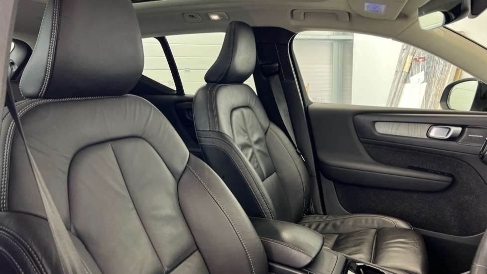 Used Volvo XC40 2022 for sale - 77326298: Photo 31