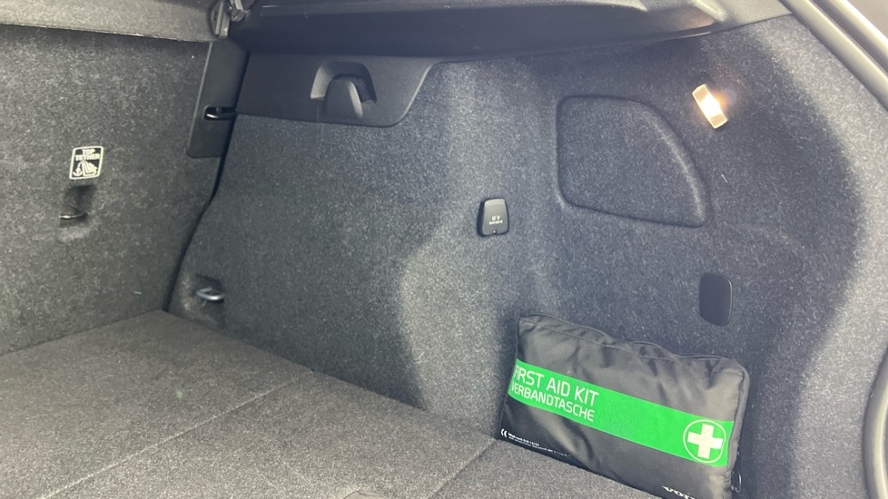 Used Volvo XC40 2022 for sale - 77326298: Photo 47