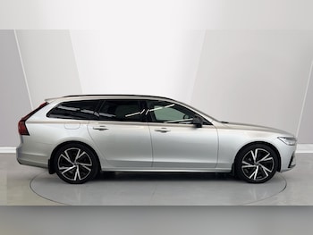 Used Volvo V90 2021 for sale - 76112100: Photo