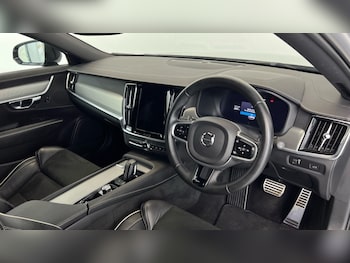 Used Volvo V90 2021 for sale - 76112100: Photo