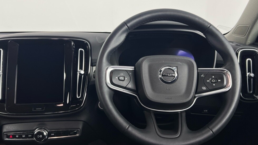 Used Volvo XC40 2022 for sale - 77512603: Photo 10